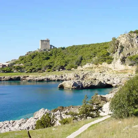 With 2 Bedrooms In With Furnished Balcony 300 M From The Beach Apartment Gallipoli